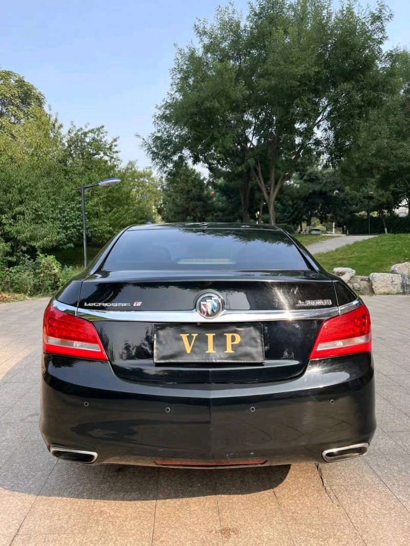 邢台13年别克君越9