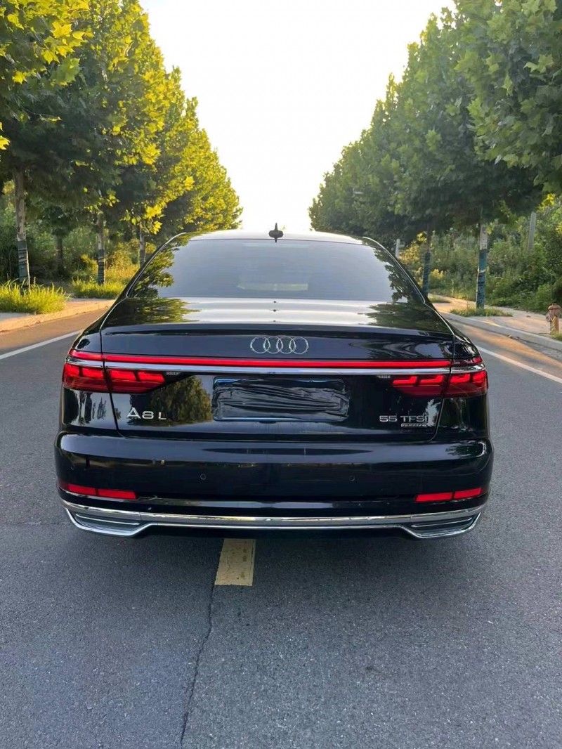 徐州19年奥迪A8L9