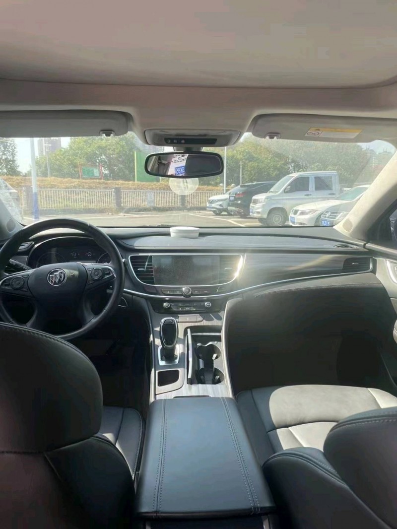 邯郸21年别克君越8