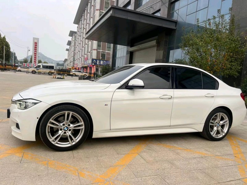济宁19年宝马3系2