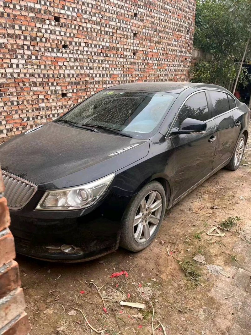 东营11年别克君越1