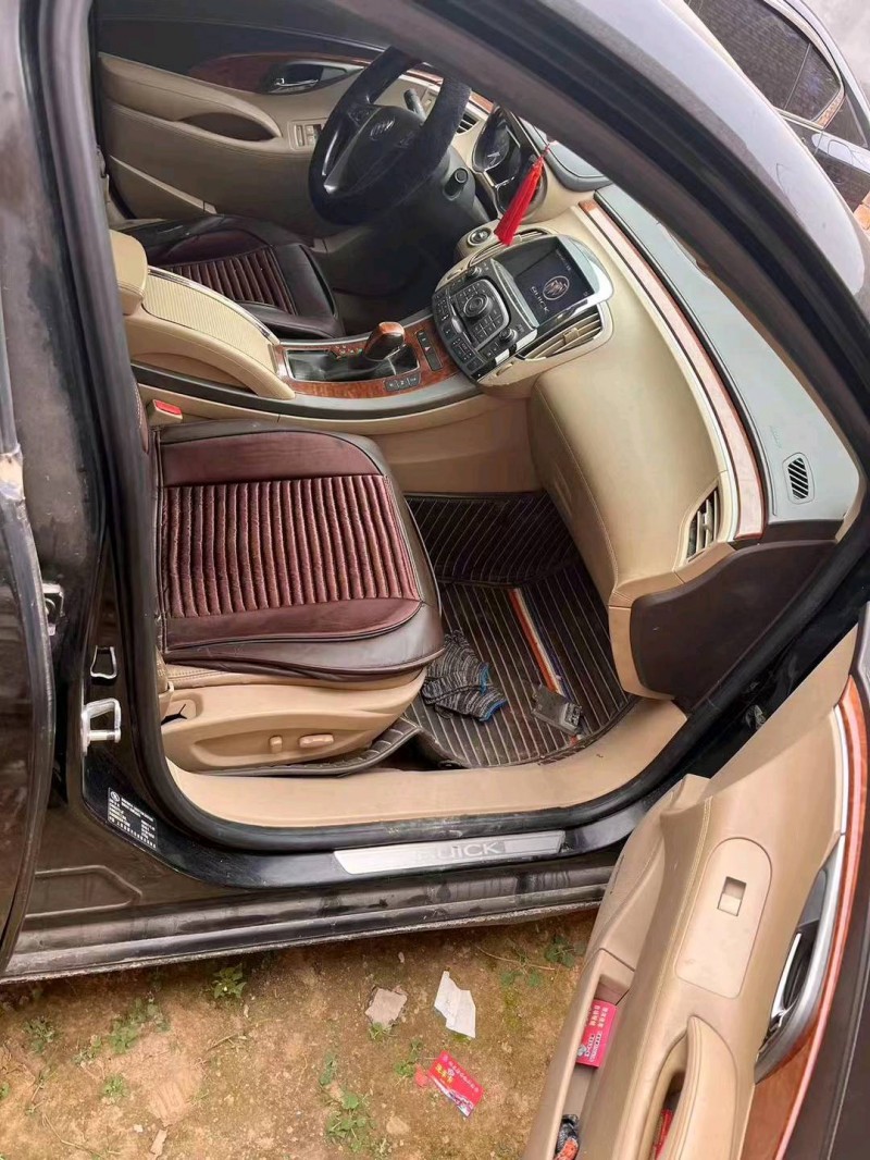 东营11年别克君越3