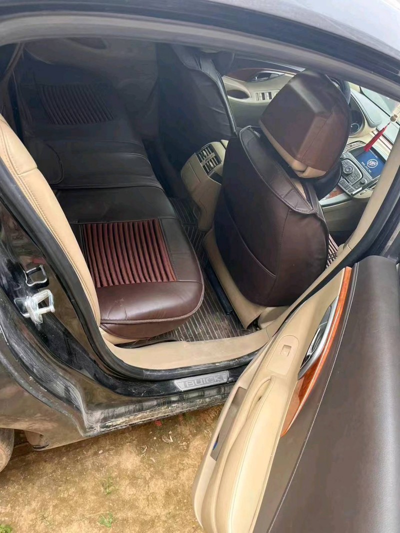 东营11年别克君越4