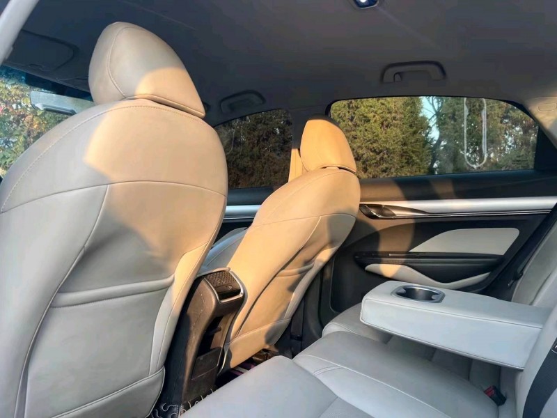 枣庄19年吉利缤瑞6