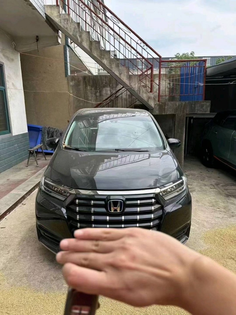 苏州22年本田艾力绅1