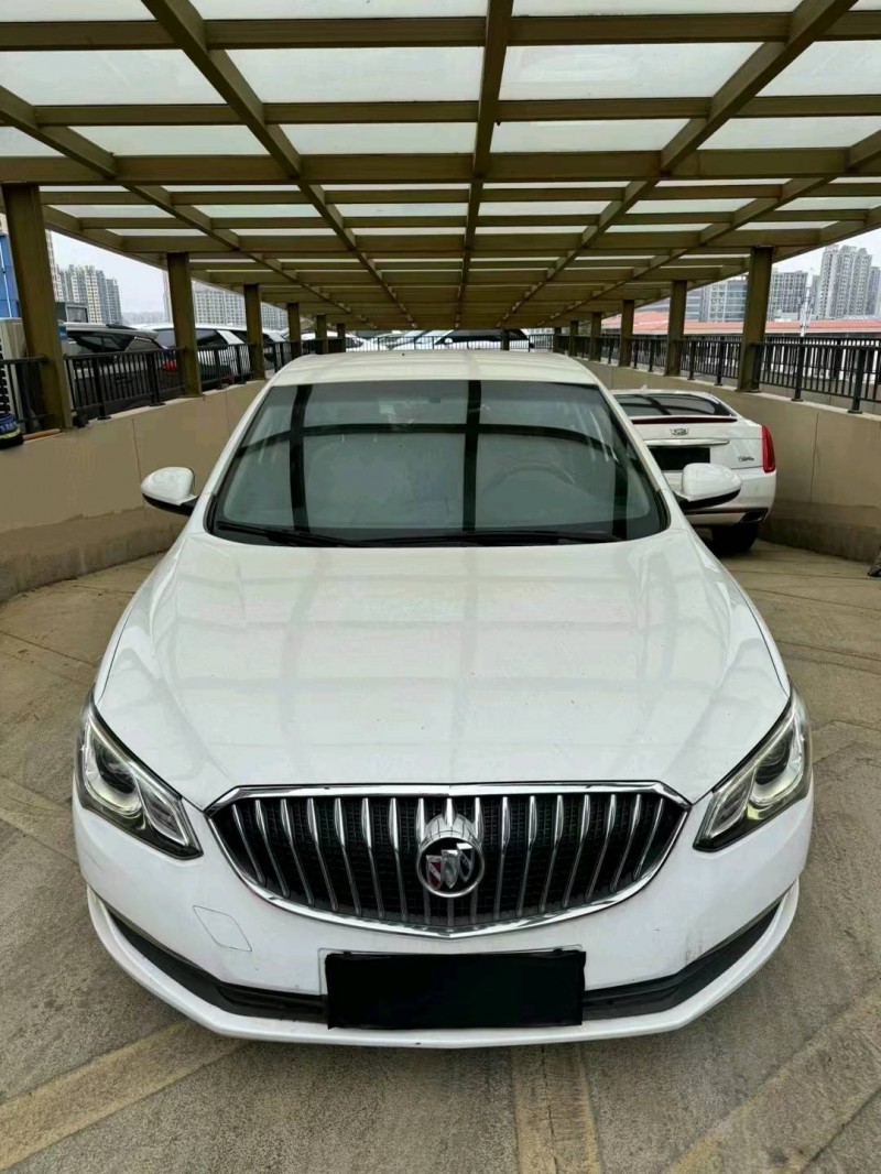 苏州16年别克英朗1