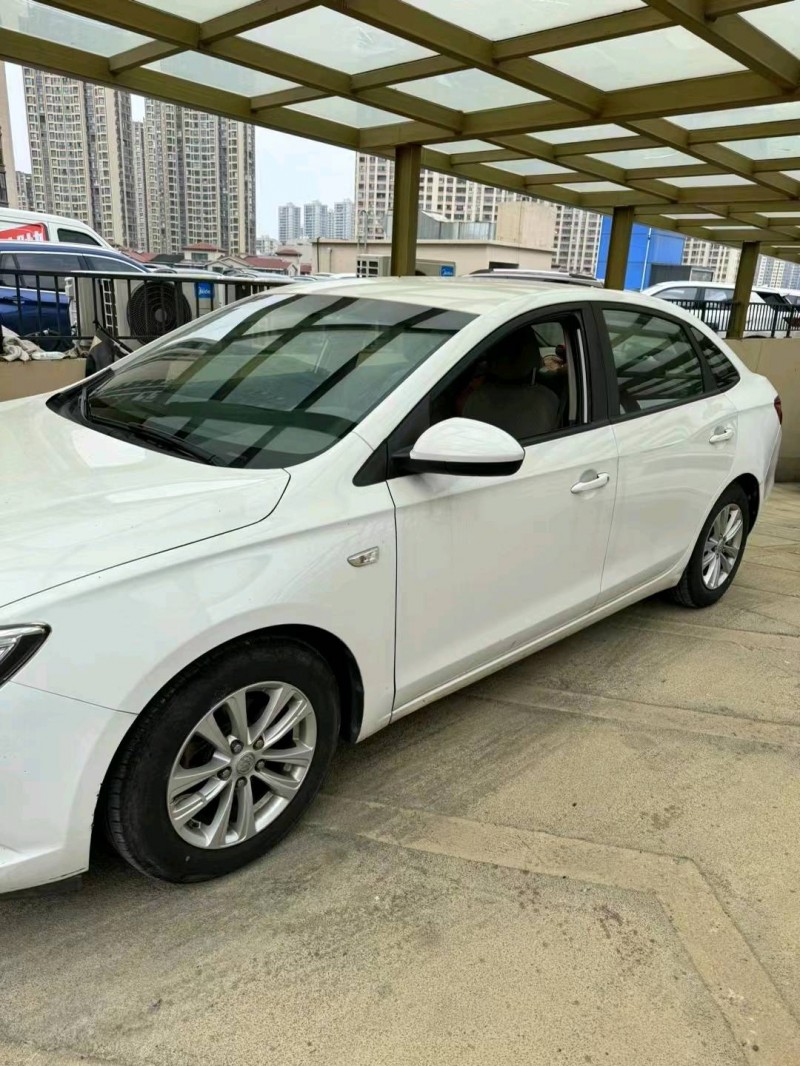 苏州16年别克英朗3