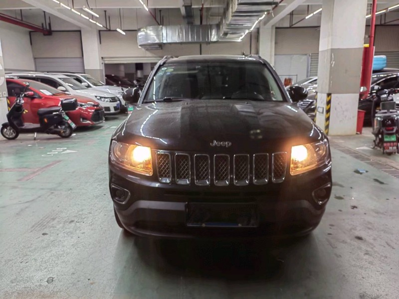 苏州17年Jeep自由客1