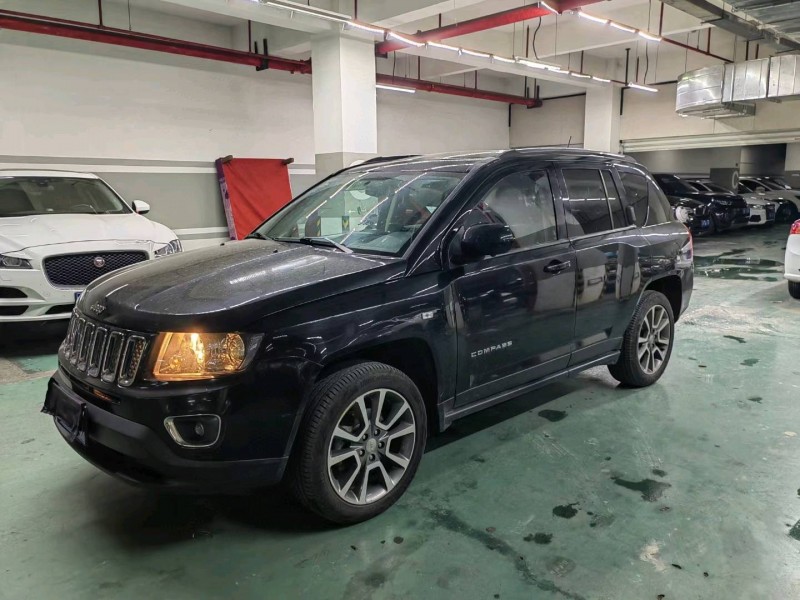 苏州17年Jeep自由客3