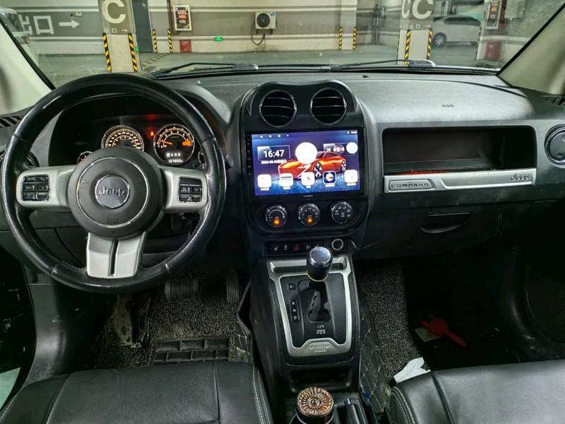 苏州17年Jeep自由客4