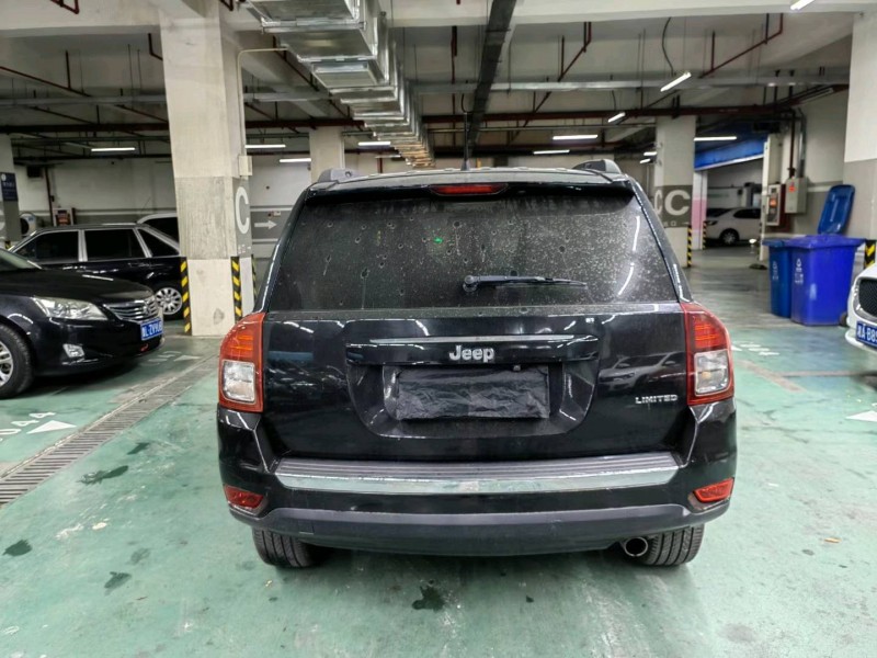 苏州17年Jeep自由客9