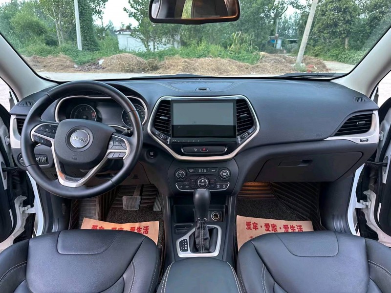 徐州17年Jeep自由光5