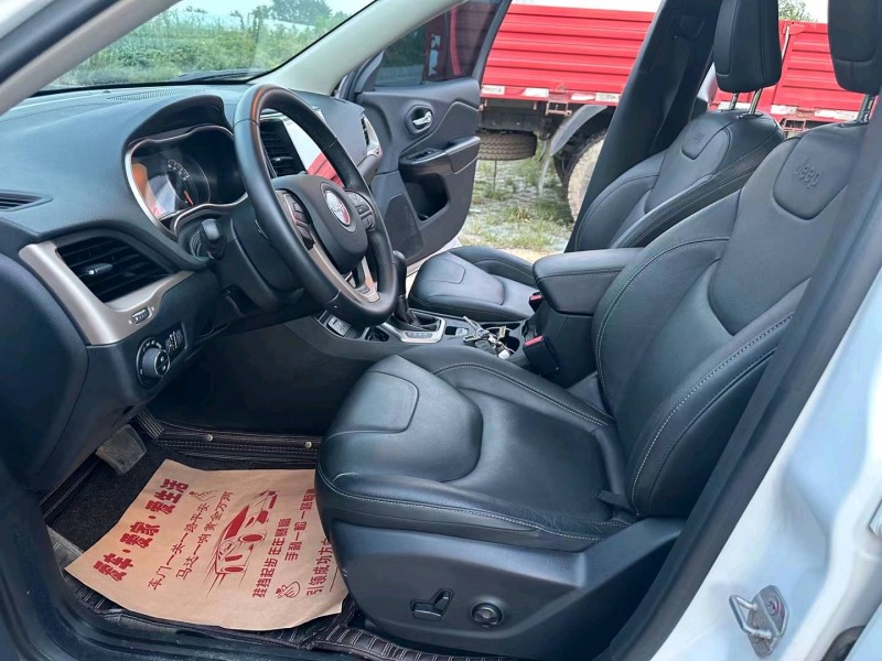 徐州17年Jeep自由光7