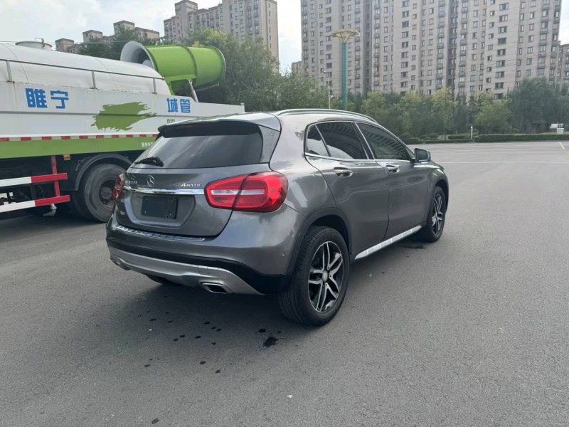 徐州17年奔驰GLA4