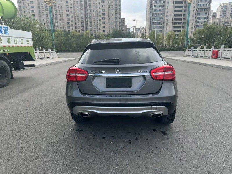 徐州17年奔驰GLA5