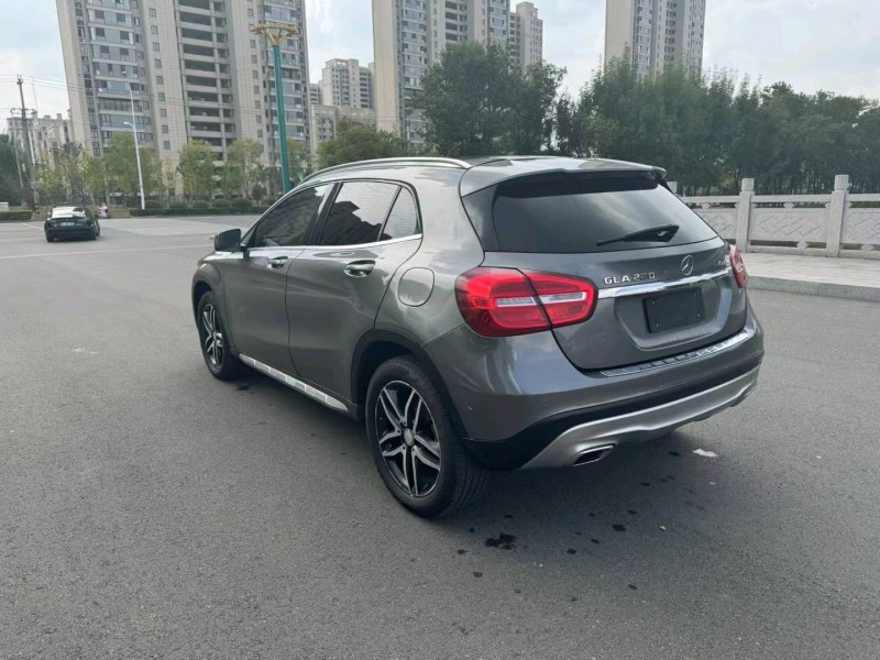 徐州17年奔驰GLA6