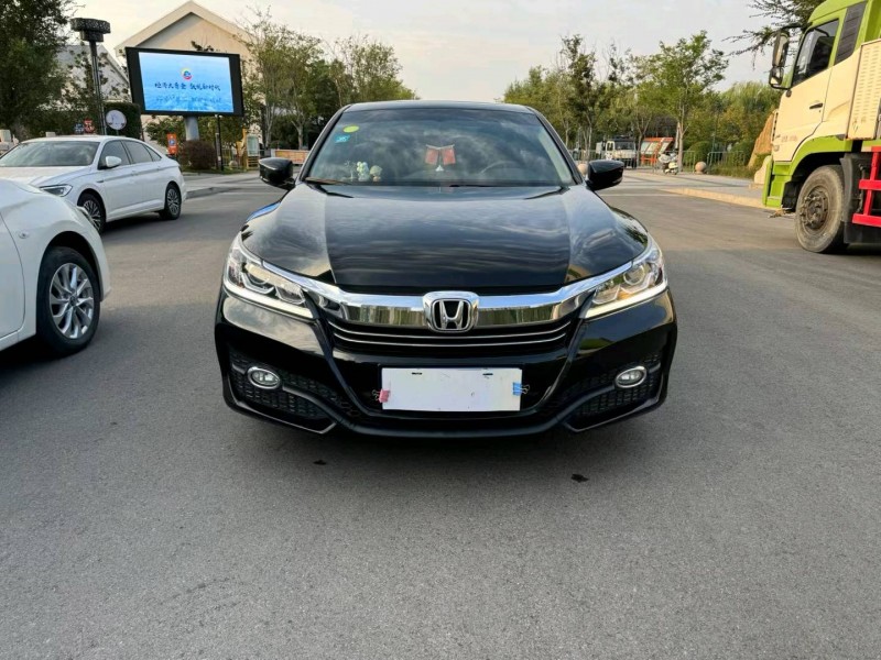 徐州18年本田雅阁1