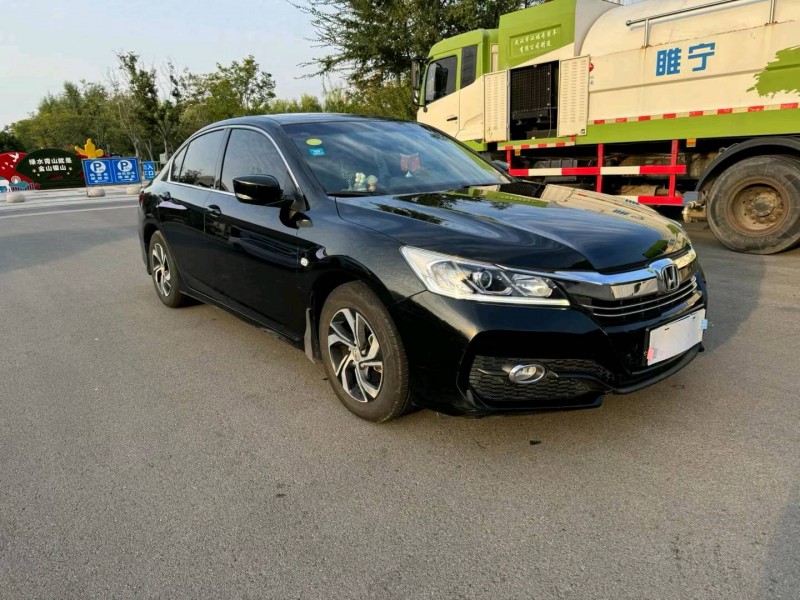 徐州18年本田雅阁3