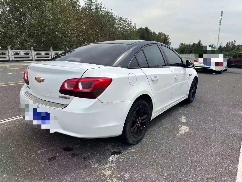 青岛15年雪佛兰科鲁兹4