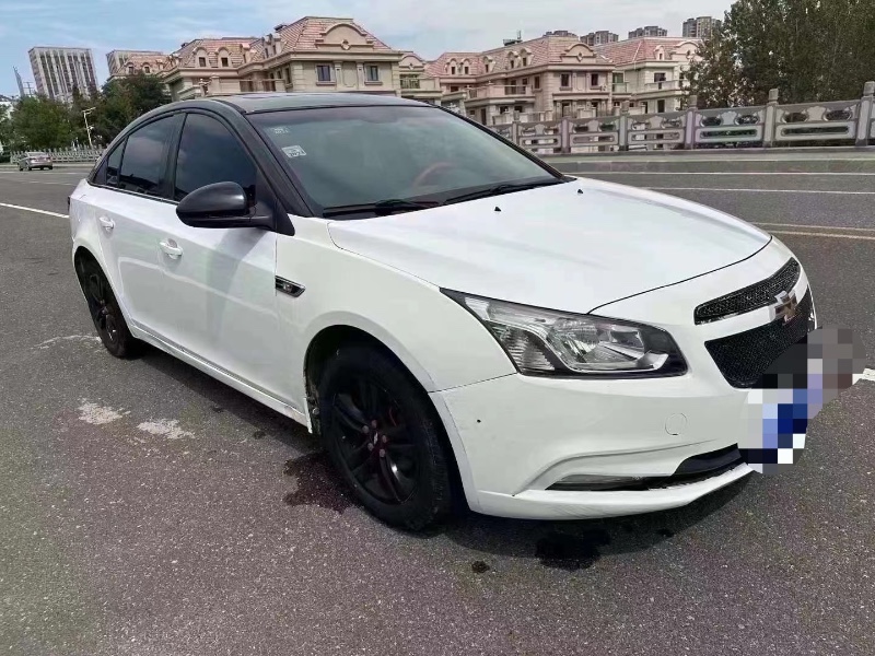 青岛15年雪佛兰科鲁兹5