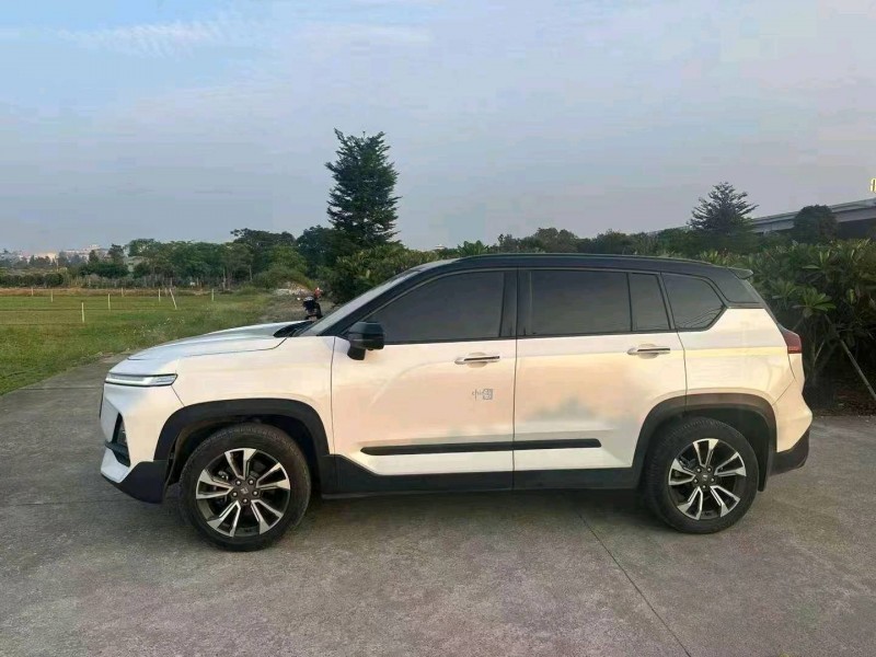 汕頭19年寶駿RS55