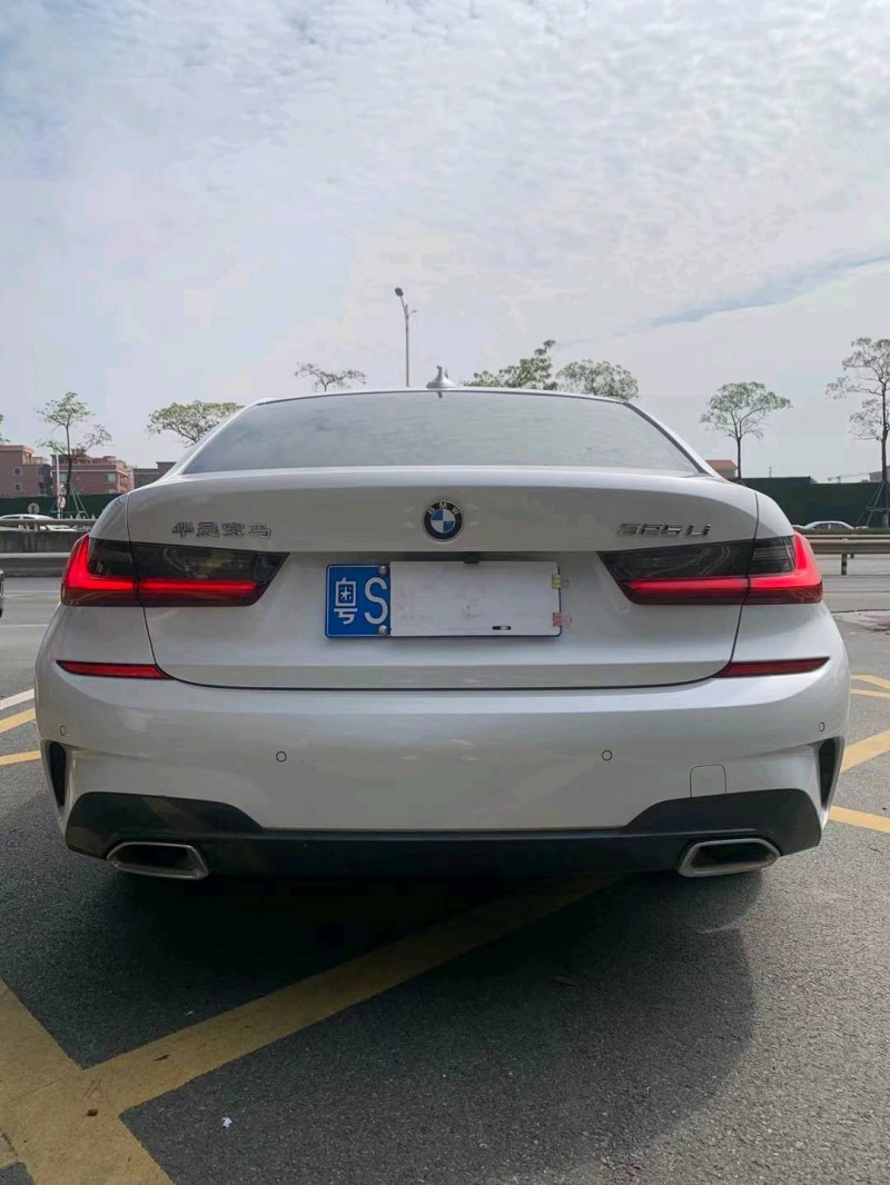 佛山21年宝马3系9