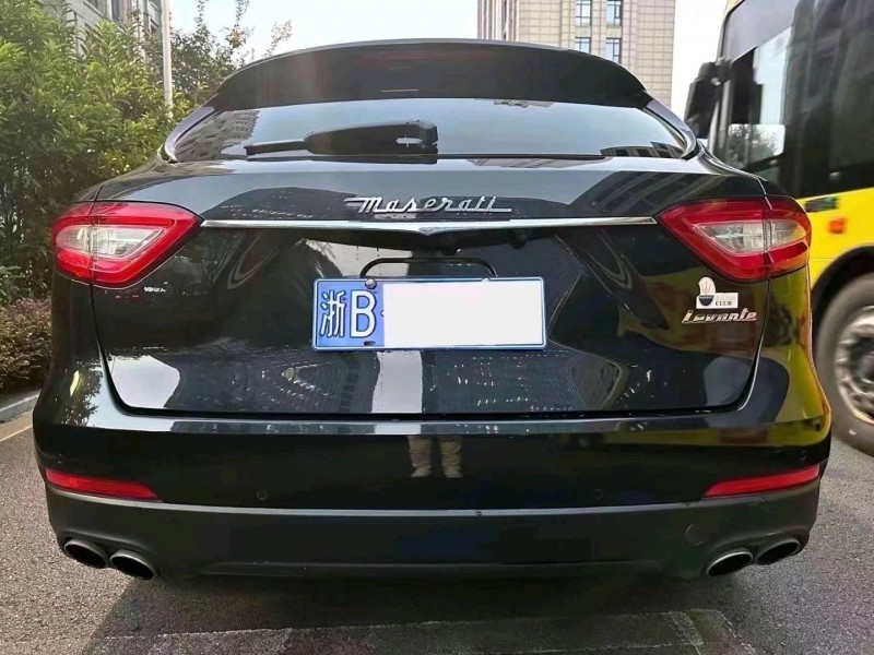 嘉兴17年玛莎拉蒂Levante2