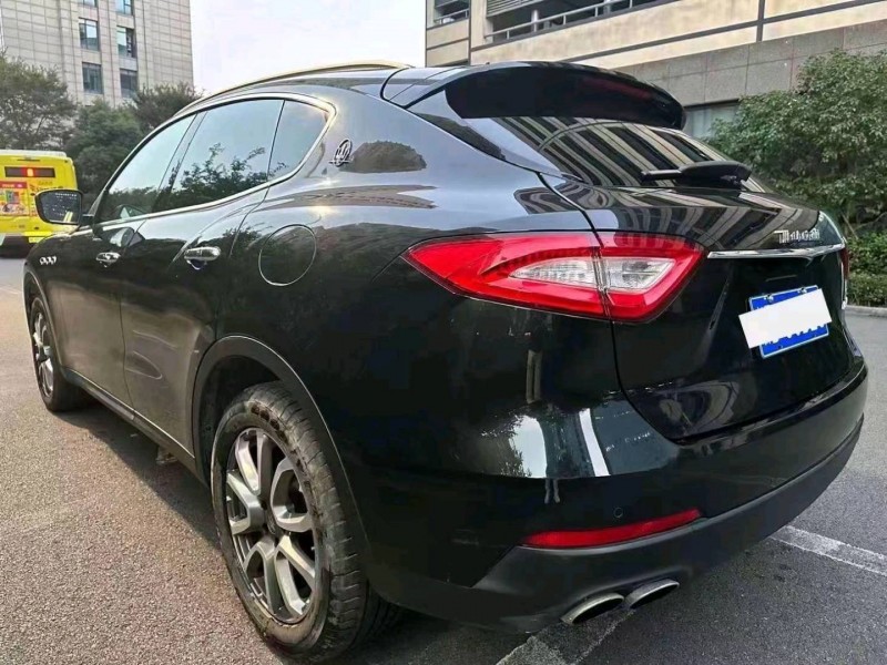 嘉兴17年玛莎拉蒂Levante7