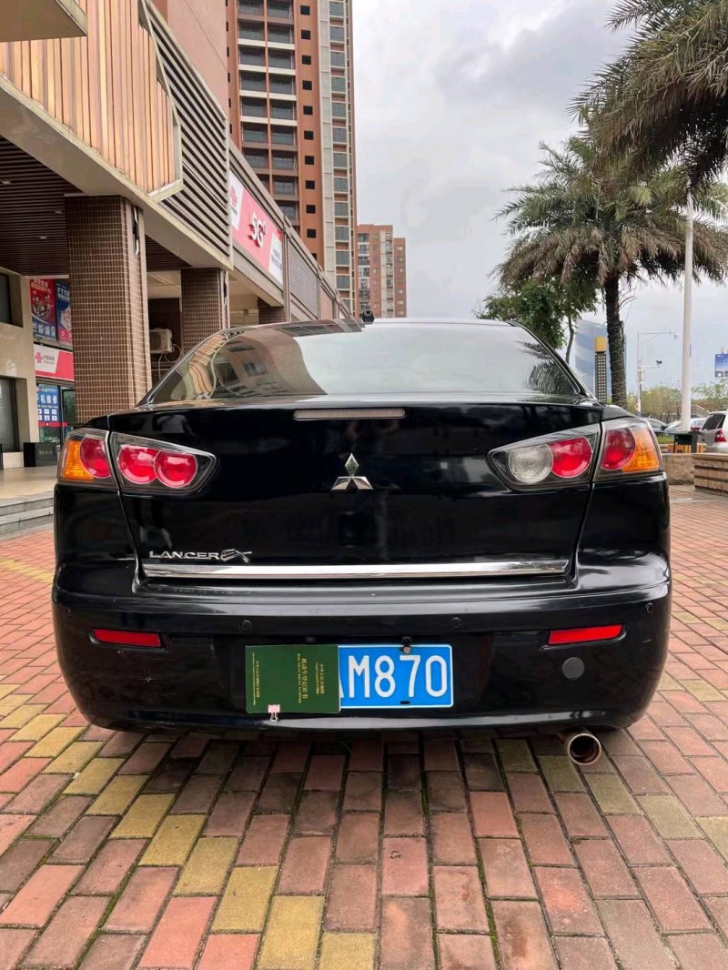 佛山12年三菱劲炫9