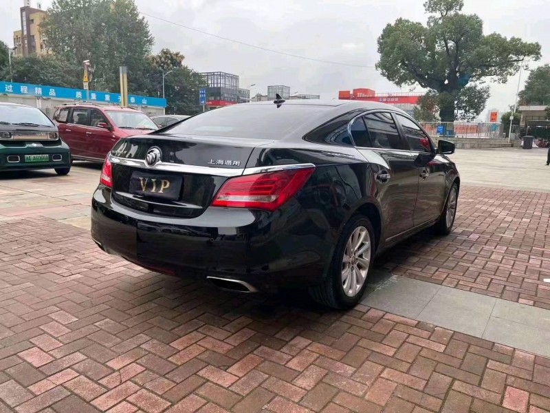 衡阳16年别克君越9