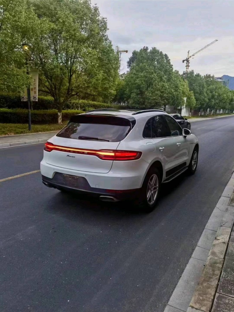 新余19年保時捷Macan2