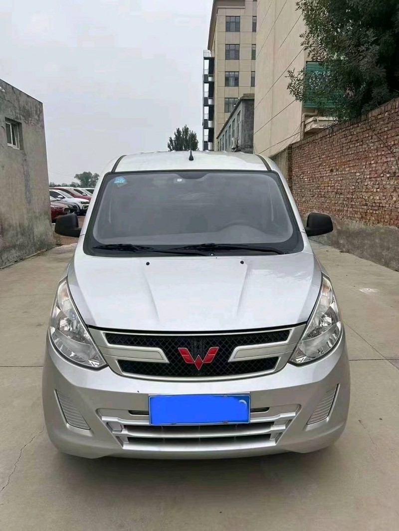 菏澤19年五菱汽車榮光V1