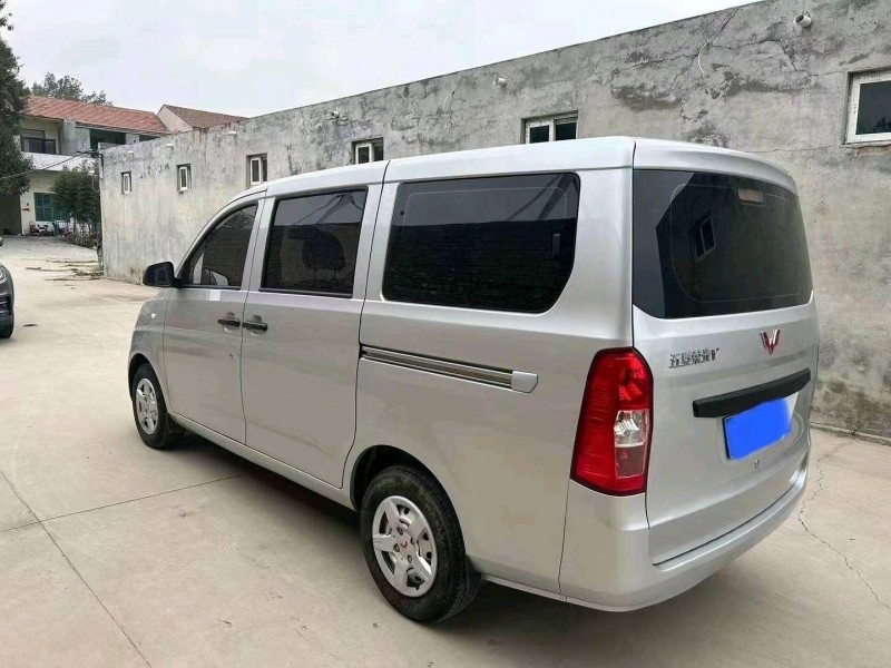 菏澤19年五菱汽車榮光V3