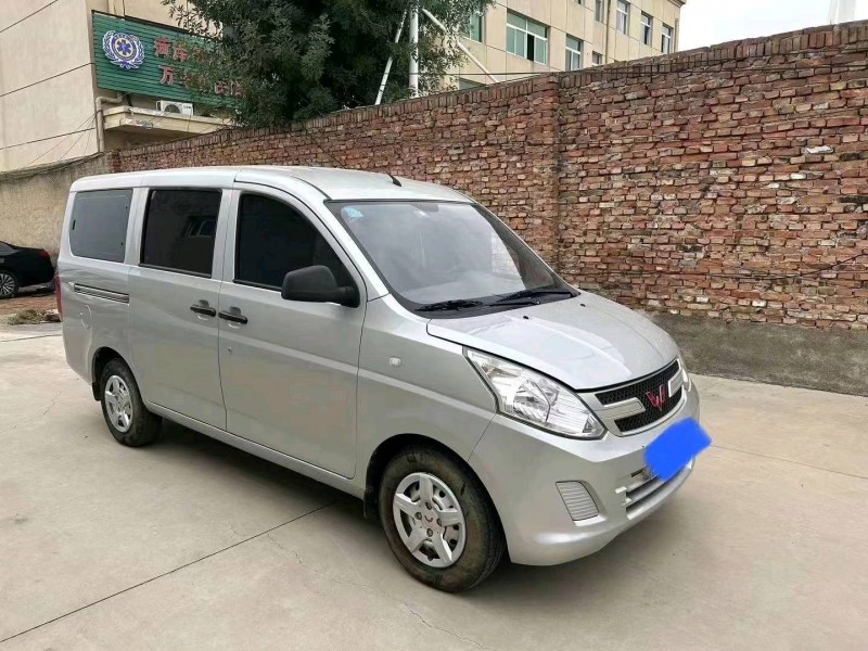 菏澤19年五菱汽車榮光V4