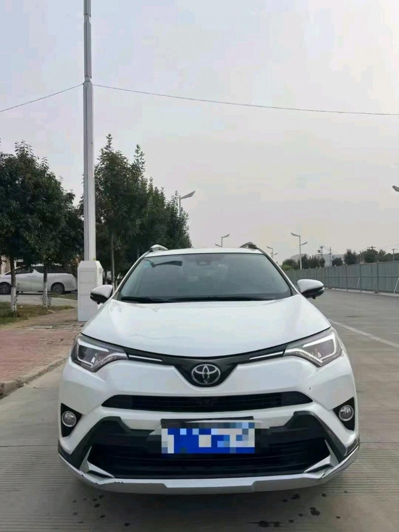 邯郸18年丰田RAV4荣放1