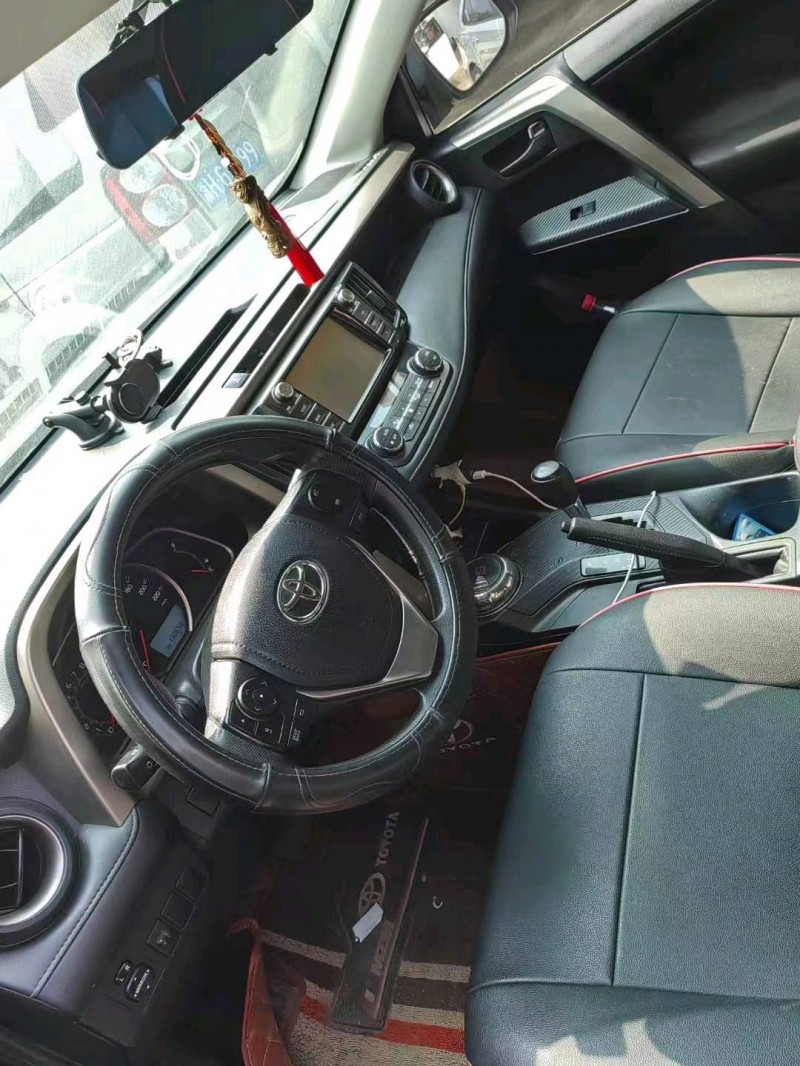 徐州15年丰田RAV4荣放7