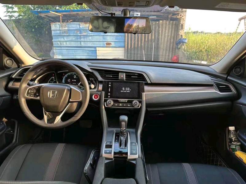 东营21年本田思域5