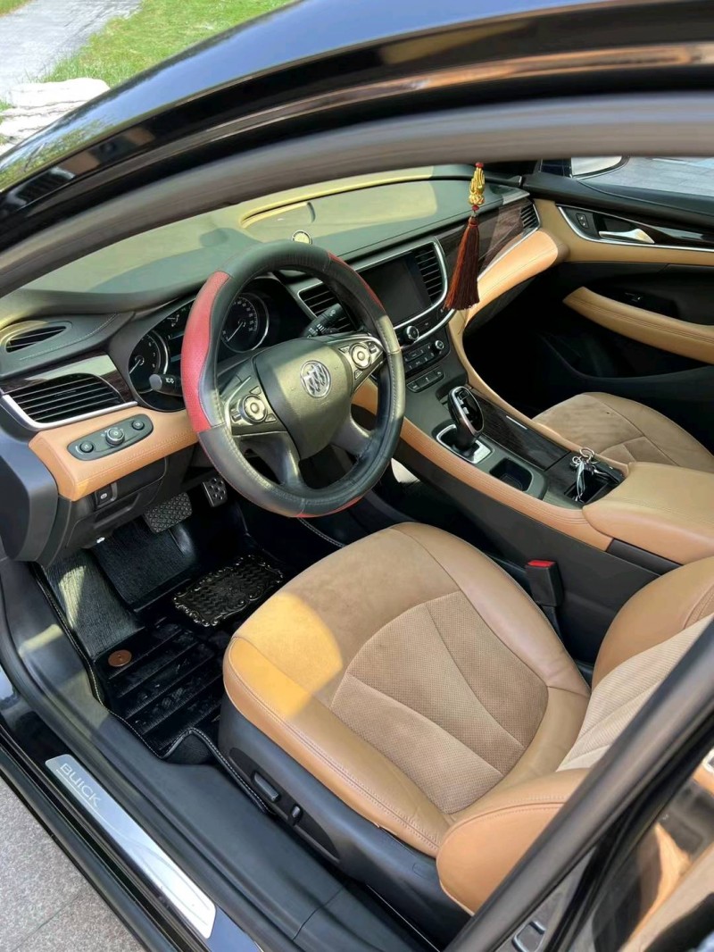 邢台16年别克君越4