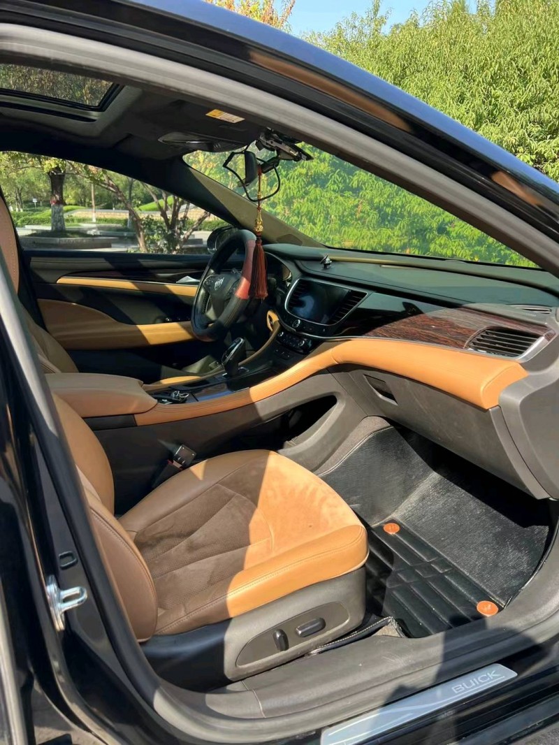 邢台16年别克君越7