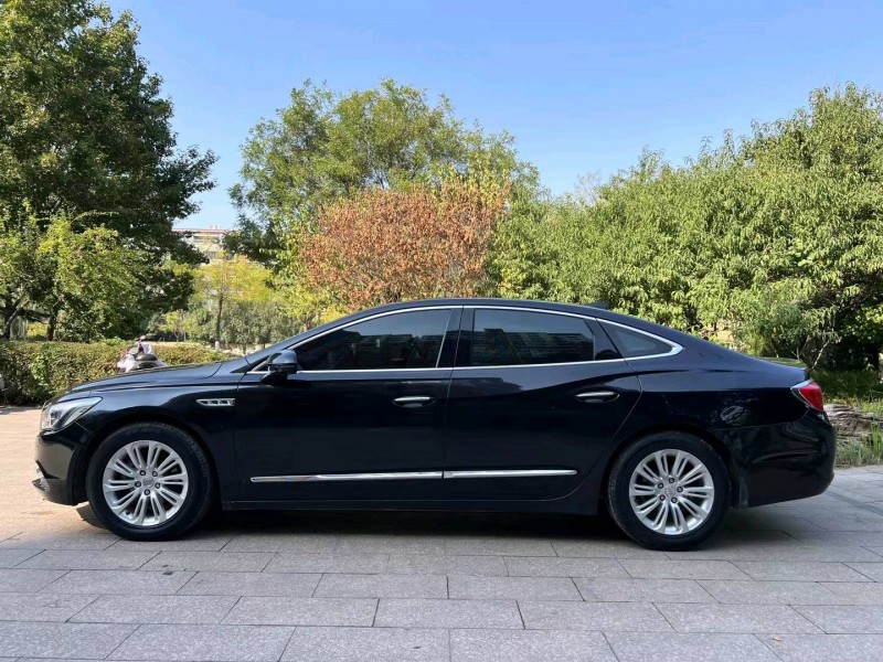 邢台16年别克君越8