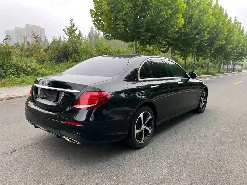 徐州17年奔驰E8