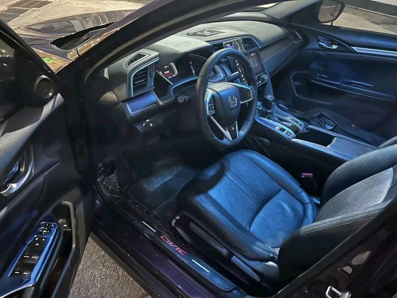 珠海16年本田思域4