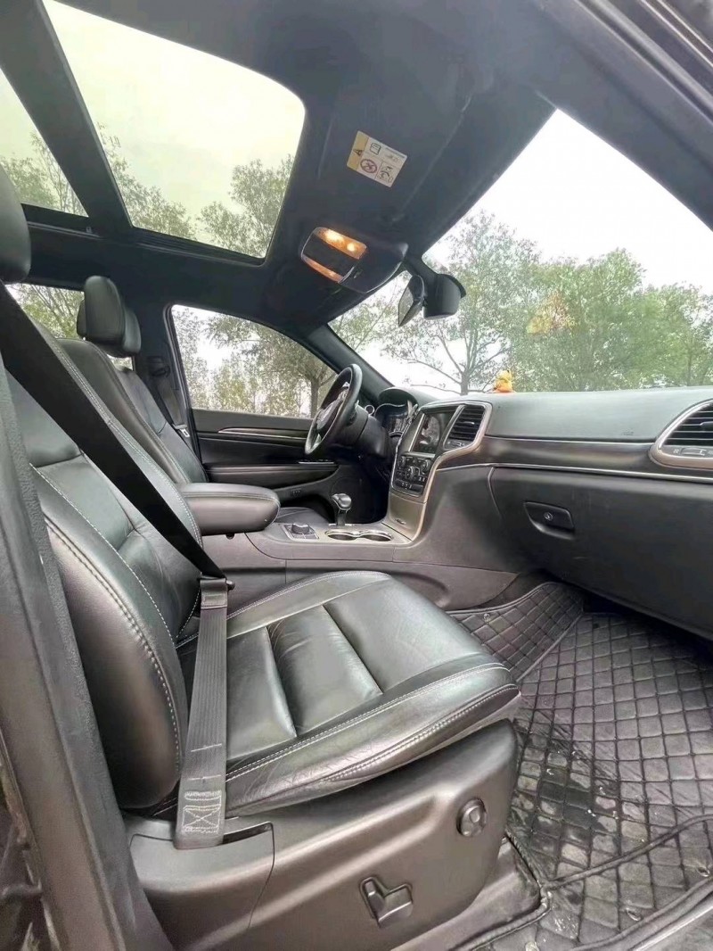 烟台16年Jeep大切诺基4