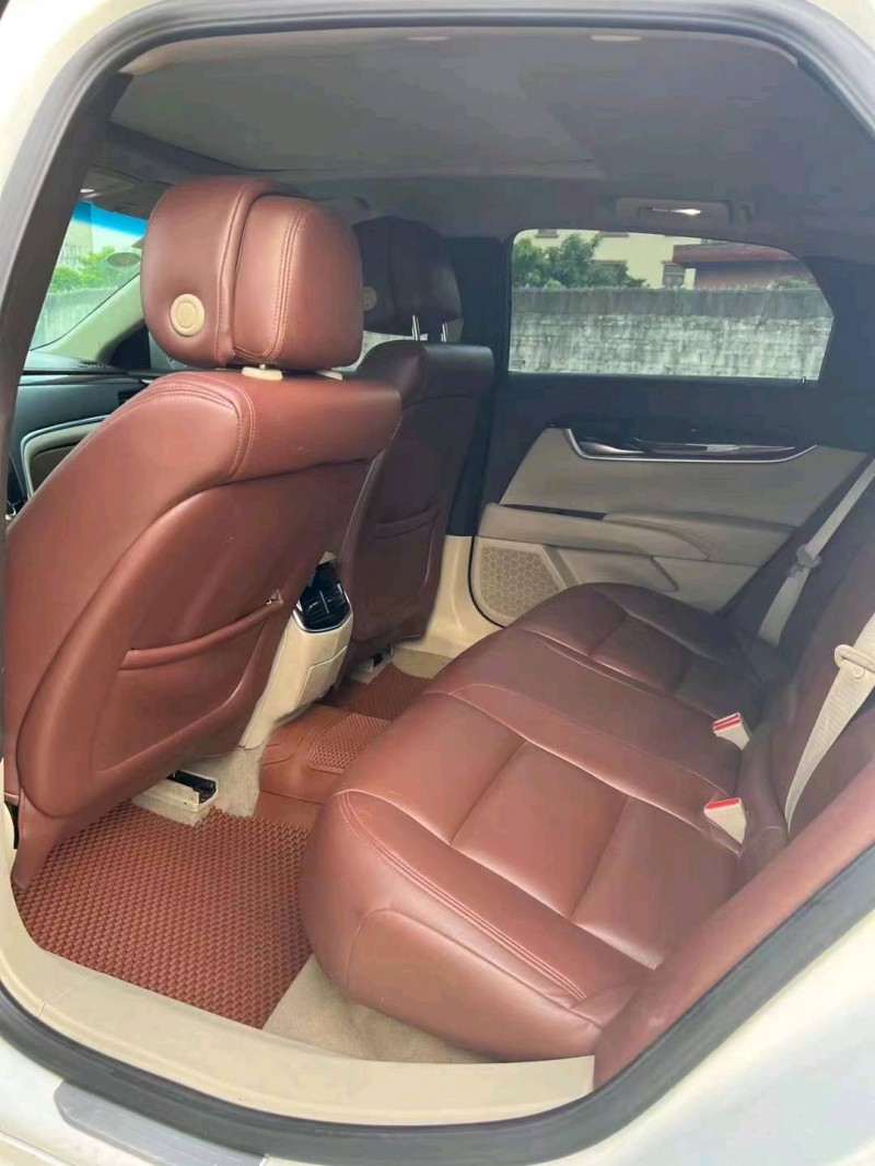 佛山14年凯迪拉克XT59