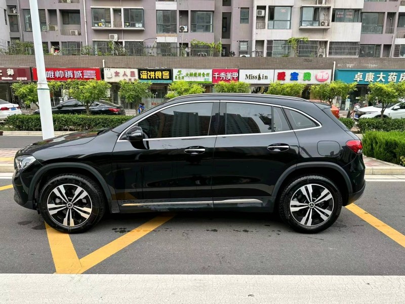 石家庄22年奔驰GLA3
