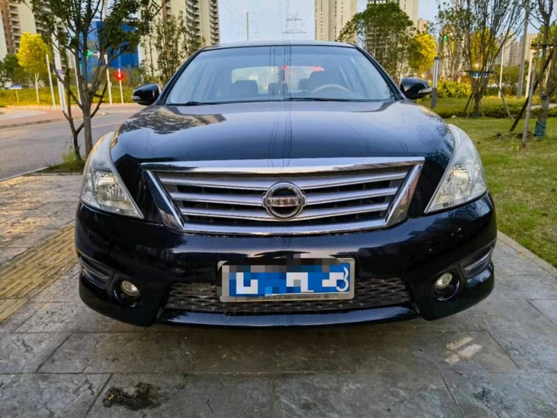 宜昌11年日產天籟1