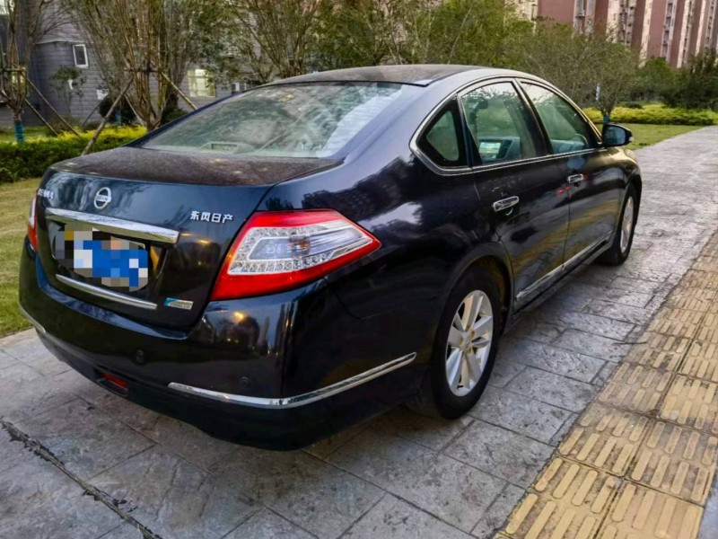 宜昌11年日產天籟7