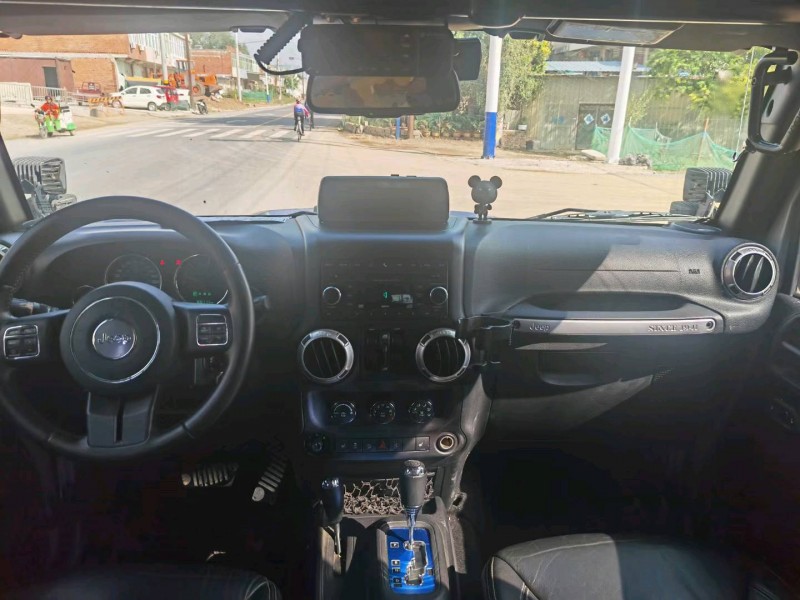 蚌埠16年Jeep牧馬人6