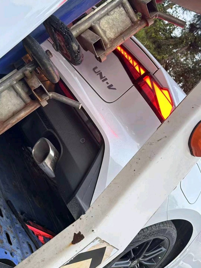 淄博23年长安汽车UNI-V4