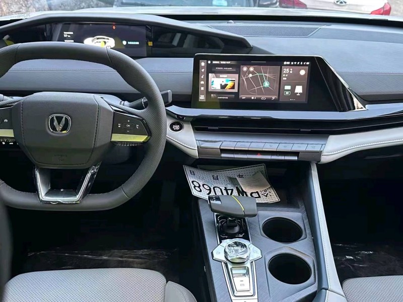 淄博23年长安汽车UNI-V6